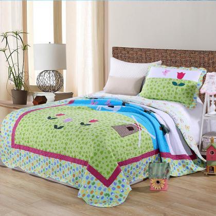 Quilted three-piece quilt quilt pat..