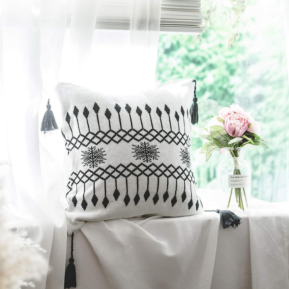100% Cotton Jacquard Knitted Throw Pillow Cover, Black and White Super Soft Comfortable Breathable Throw Pillowcase with Tassels (18x18inches)