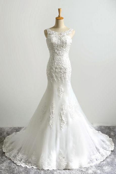 Bridal lace wedding dress with white mertail round neck wedding dress