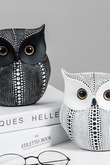Owl Statue Decor (White) Small Crafted Figurines for Home Decor Accents, Living Room Bedroom Office Decoration - Animal Sculptures Collection for Owls Lovers