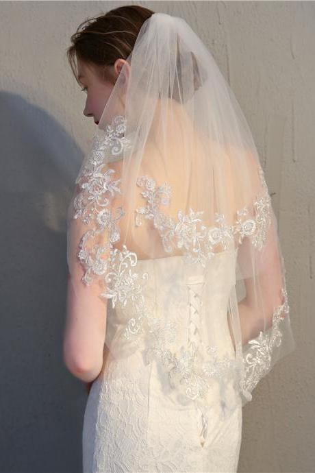  Women&#039;s Short 2 Tier Tulle Sheer Lace Wedding Bridal Veil with Comb